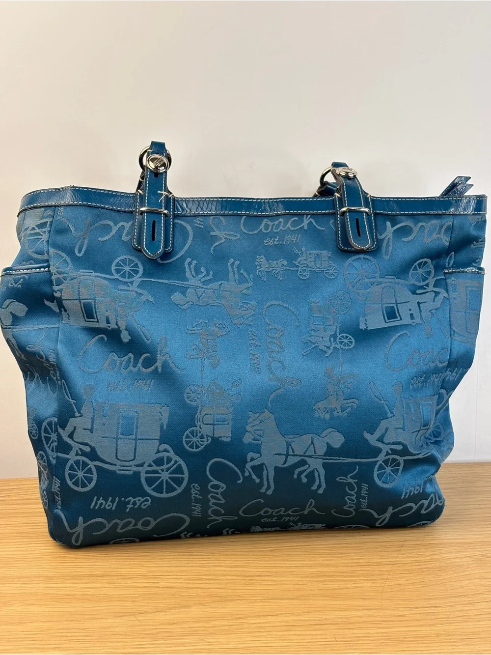 Y2K-era vintage Coach Gallery Horse & Carriage Tote Bag Teal Color